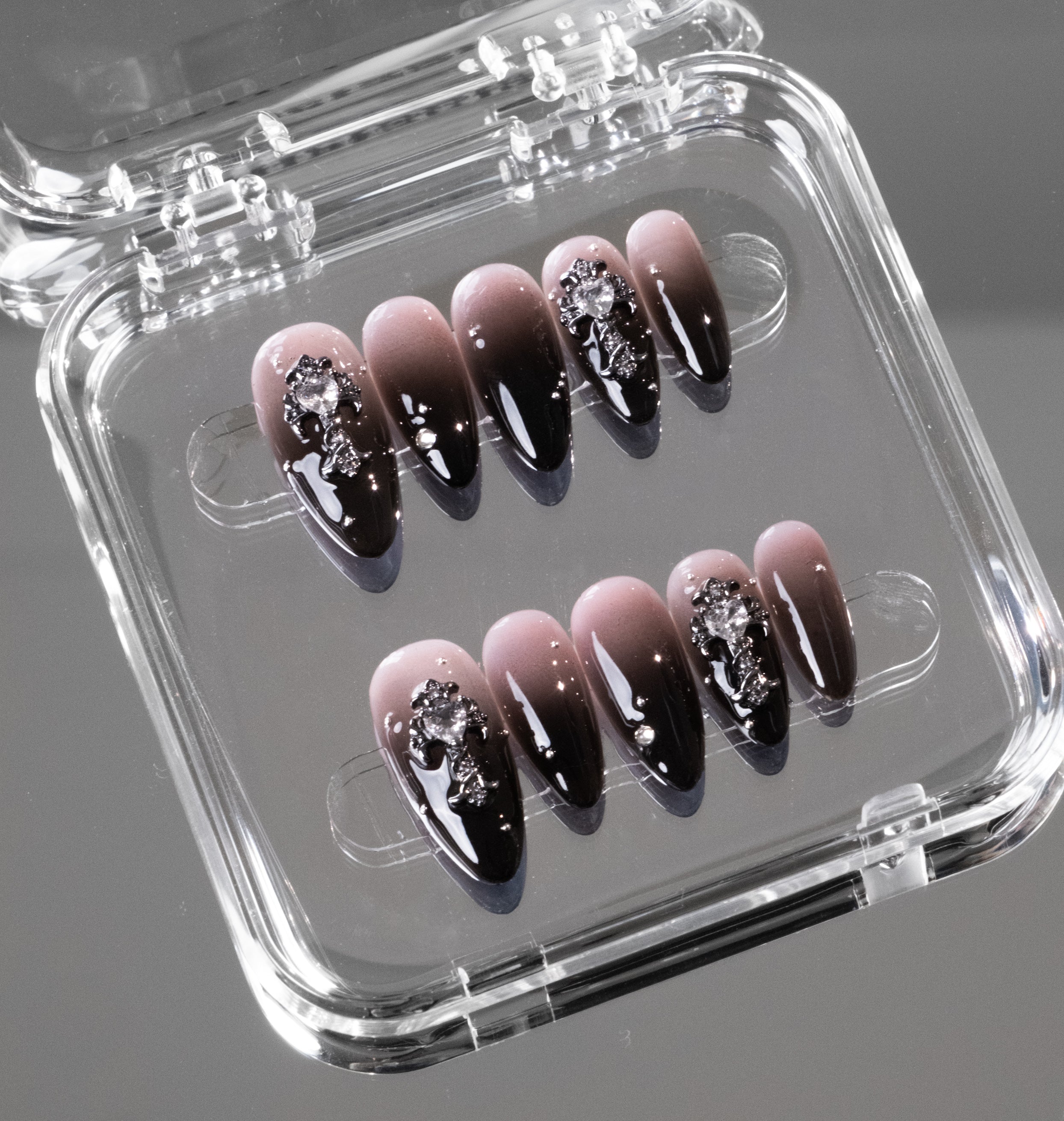 CARBON DUST - Image 4