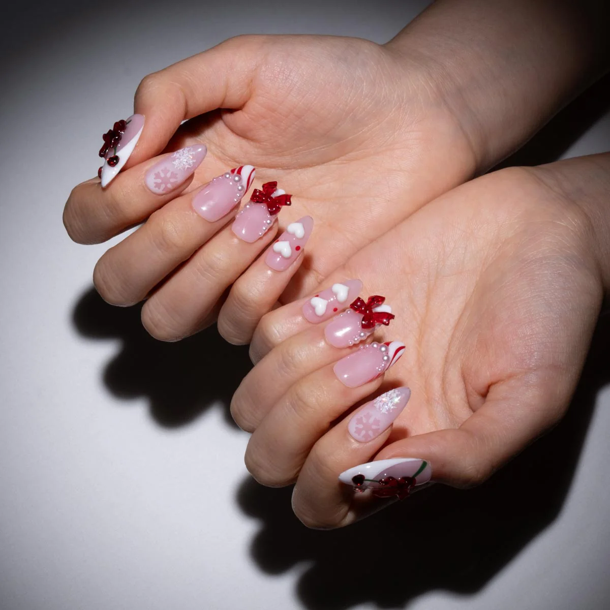 HOLLY JOLLY - Image 3