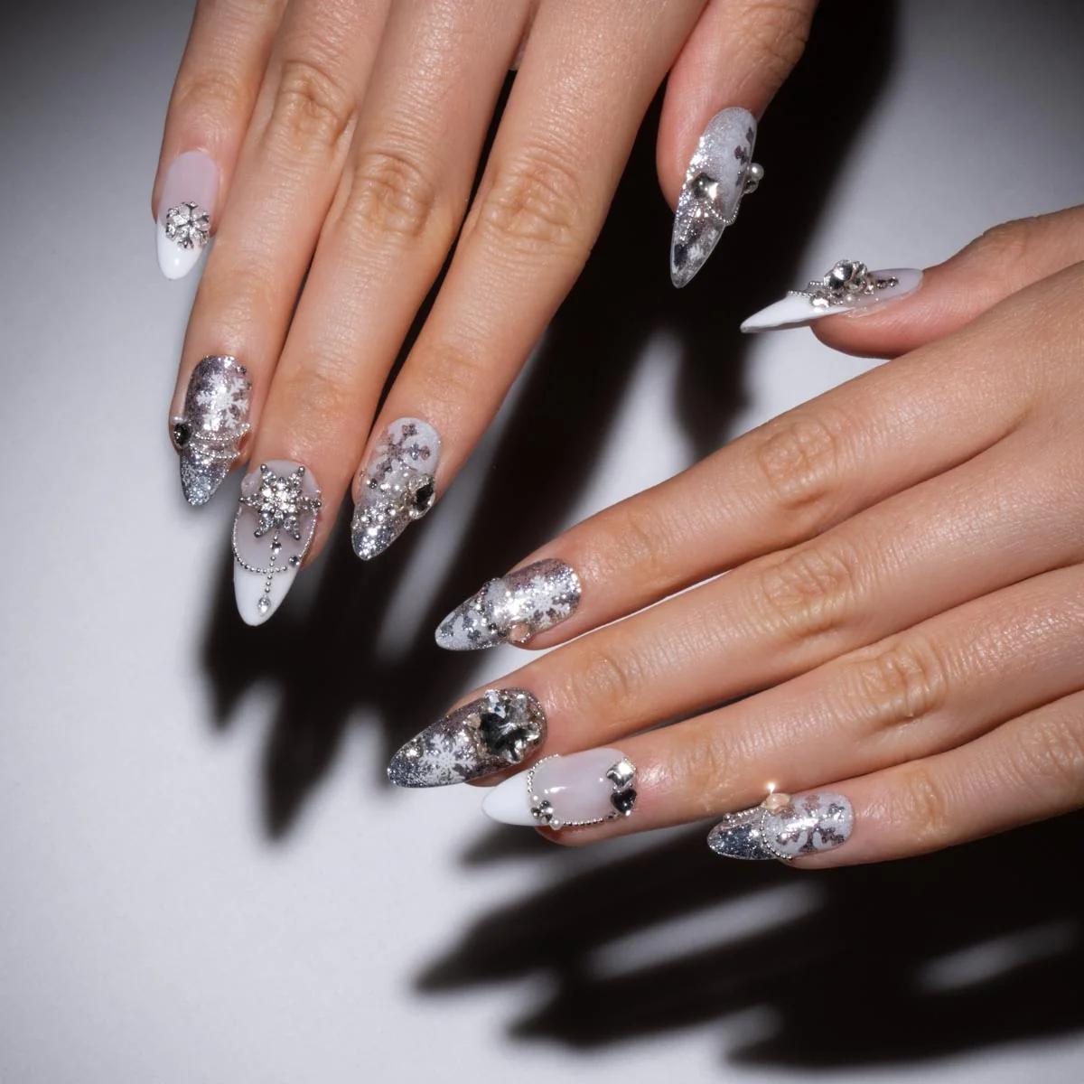 SNOW ANGEL - Image 3